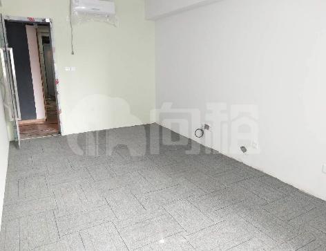 共新办公楼 26m²办公室 3元/m²/天 简单装修