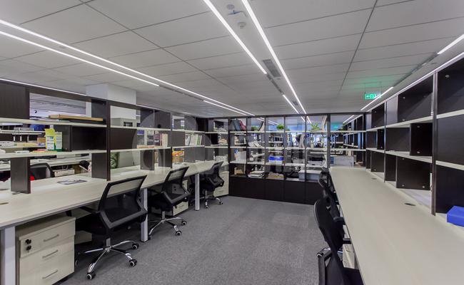 科海大楼 跨国企业联合孵化平台 260m²共享办公 精品装修