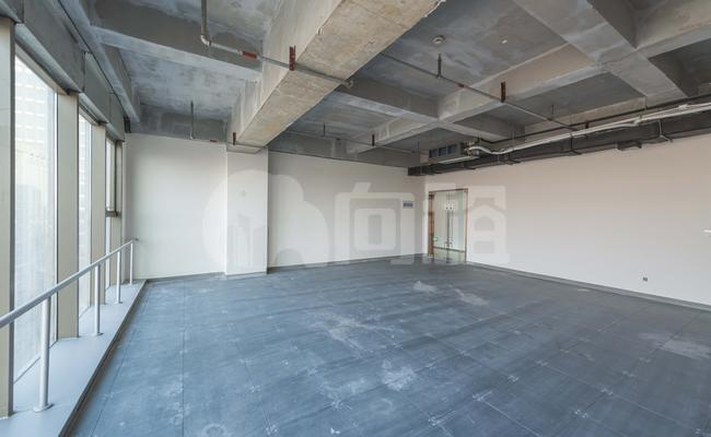 君庭广场 104m²办公室 4.7元/m²/天 毛坯