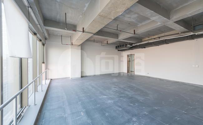 君庭广场 162m²办公室 4.6元/m²/天 中等装修