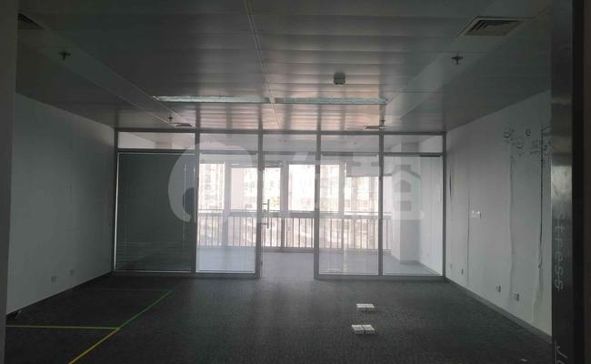 绿洲中环中心 81m²办公室 3.9元/m²/天 中等装修