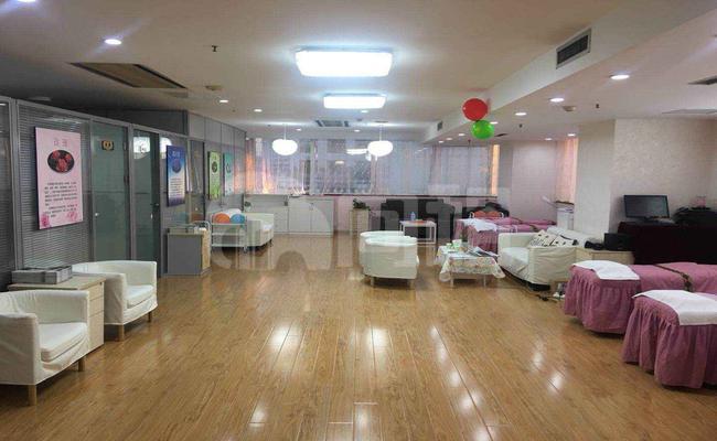 港陆黄浦中心 192m²办公室 3.6元/m²/天 简单装修