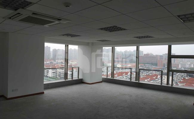 大宁国际商业广场写字楼 78m²办公室 6.12元/m²/天 简单装修