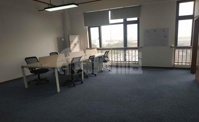 F-Space金桥中心 120m²办公室 3.2元/m²/天 精品装修