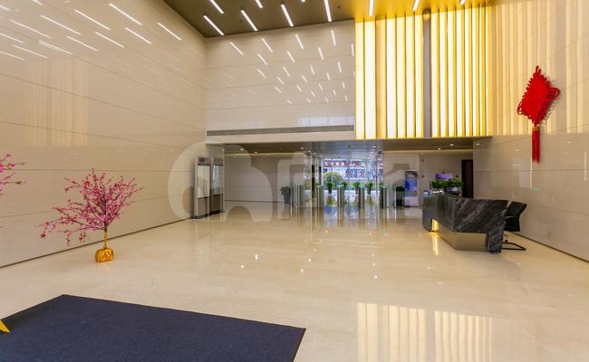 七宝宝龙城市广场 230m²办公室 4.4元/m²/天 中等装修
