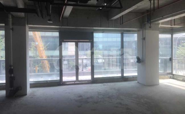 龙湖虹桥天街 193m²办公室 4.3元/m²/天 中等装修