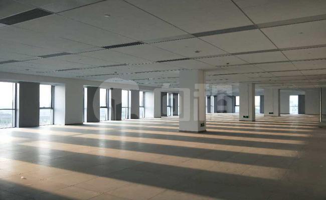 外高桥复旦科技园创新中心 348m²办公室 3.3元/m²/天 简单装修