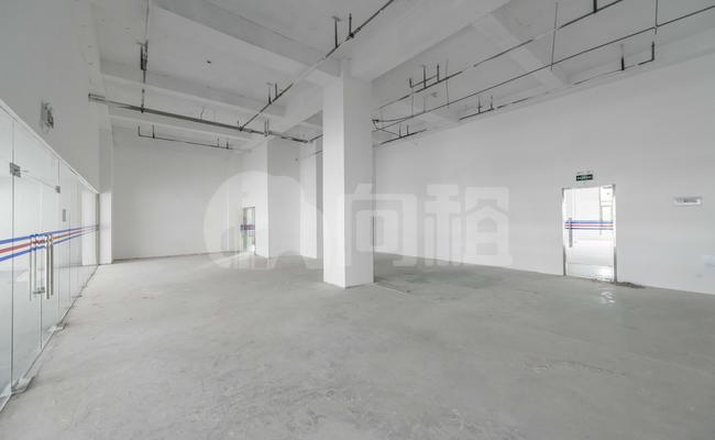 旭辉虹桥国际 177m²办公室 3.8元/m²/天 中等装修