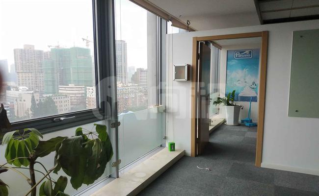 海泰国际大厦 92m²办公室 3.7元/m²/天 中等装修