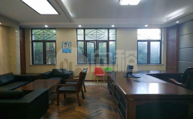 中鑫企业广场 385m²办公室 4.1元/m²/天 精品装修