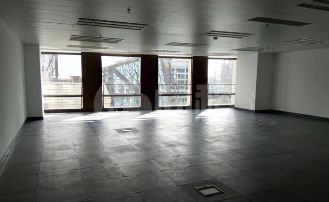 上海绿地中心写字楼 259m²办公室 6.12元/m²/天 中等装修