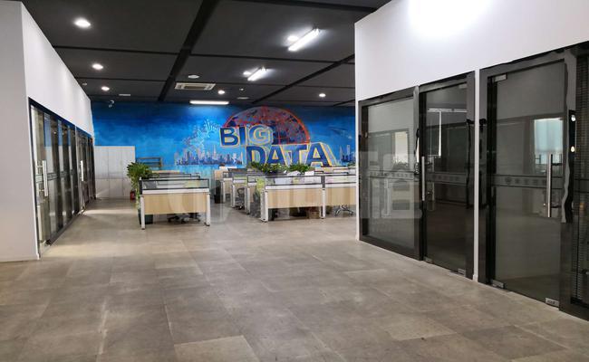 东方尚博创意产业园 576m²办公室 3.8元/m²/天 中等装修