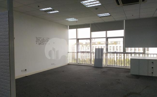 奇亚特 112m²办公室 1.7元/m²/天 精品装修