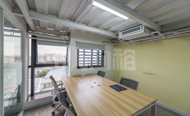 S569上海服装数字化创意园 iwork创客空间 10m²共享办公 精品装修