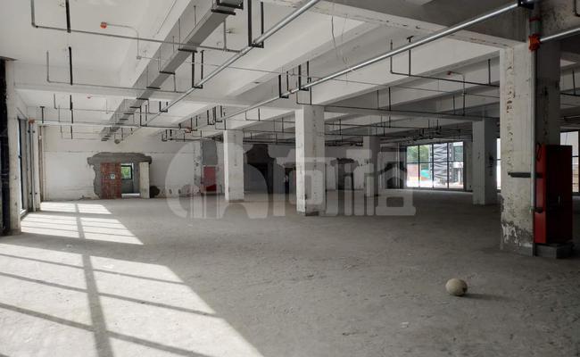 天地软件园南园 970m²办公室 3.3元/m²/天 毛坯