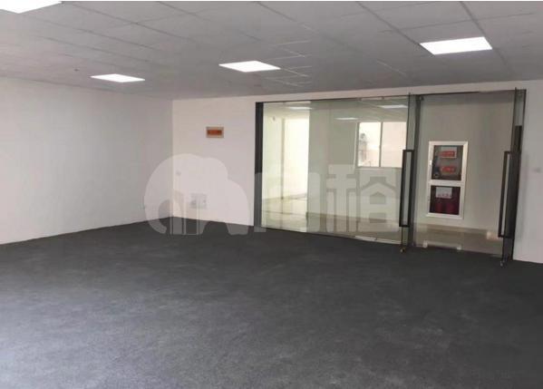 金丹商务广场 102m²办公室 2.9元/m²/天 简单装修