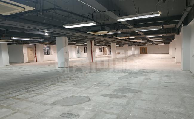 陆家嘴981大楼写字楼 958m²办公室 5.31元/m²/天 简单装修