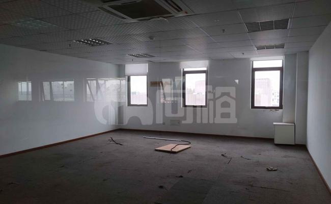 三林金融众创空间 62m²办公室 3.3元/m²/天 简单装修