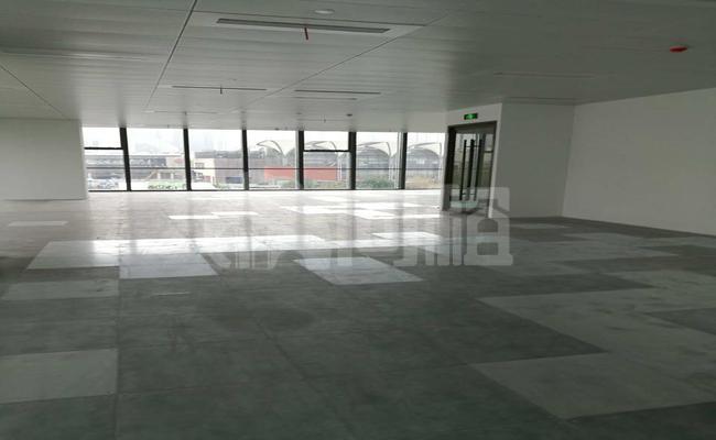 舜杰大厦 300m²办公室 4.3元/m²/天 简单装修