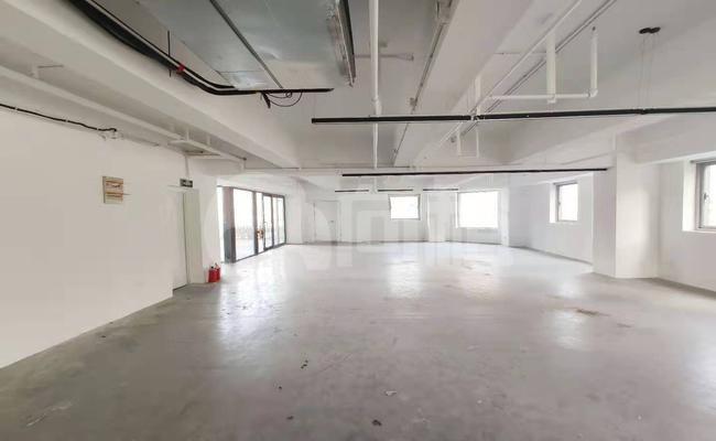 徐汇base写字楼 390m²办公室 6.48元/m²/天 简单装修