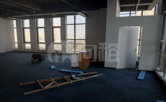 新城CBD财富广场 120m²办公室 1.8元/m²/天 中等装修