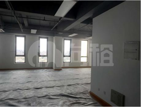 大华虎城商务中心 180m²办公室 3.8元/m²/天 毛坯