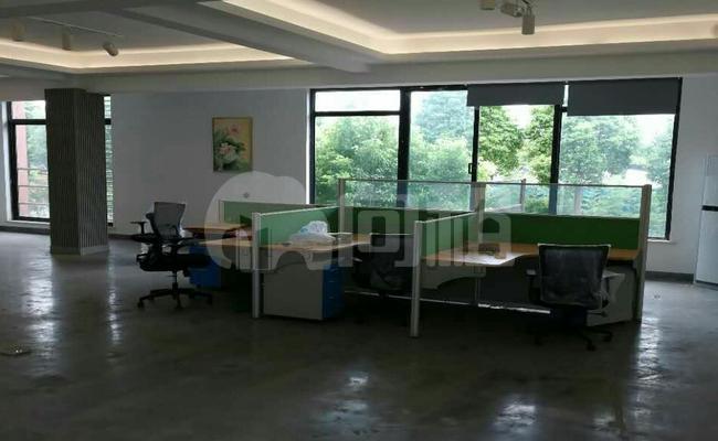 南翔企业公馆 1000m²办公室 1.3元/m²/天 精品装修