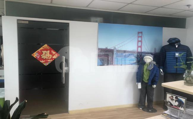 双鸽大厦写字楼 335m²办公室 4.4元/m²/天 中等装修