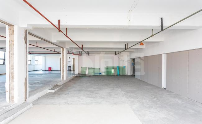 雍和创智广场 90m²办公室 2.6元/m²/天 毛坯