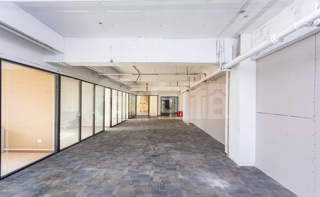 雍和创智广场 280m²办公室 2.9元/m²/天 中等装修