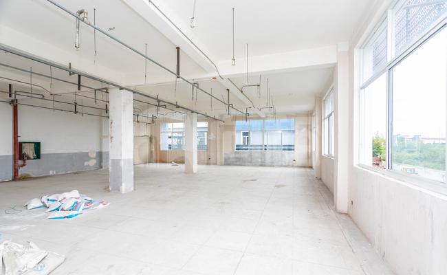 以勒科创园 290m²办公室 1.5元/m²/天 简单装修