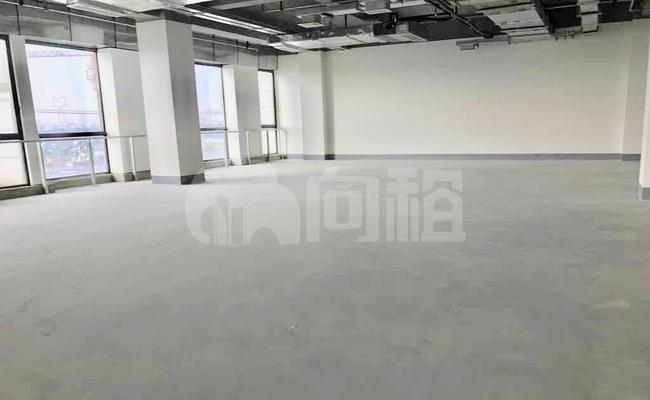 888车联空间 340m²办公室 2.7元/m²/天 中等装修