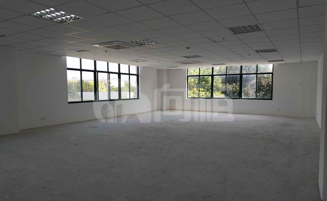 莘智创业基地 312m²办公室 2.9元/m²/天 简单装修