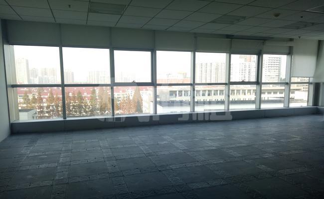 东方世纪大厦 142m²办公室 4.3元/m²/天 精品装修
