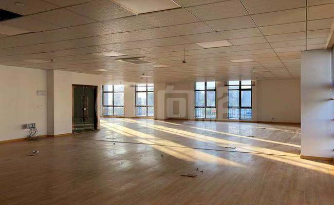 杨灏国际中心 1200m²办公室 2.2元/m²/天 毛坯