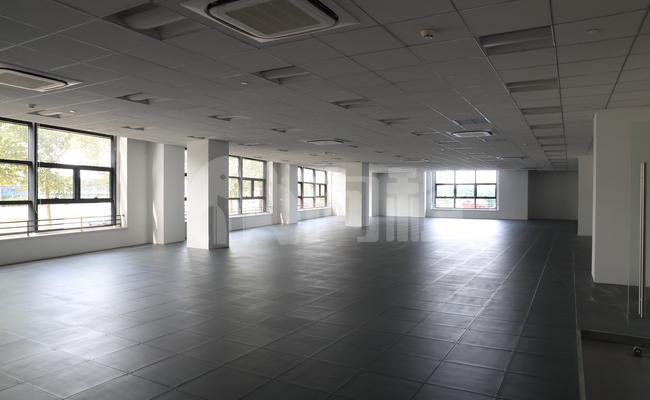 凯龙科技大厦 588m²办公室 4.4元/m²/天 简单装修