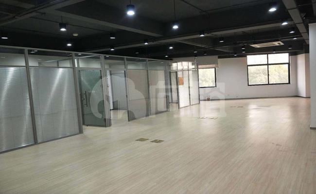 贯弘大厦 380m²办公室 2.4元/m²/天 简单装修