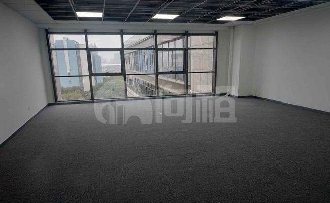 蒂姆科技湾 186m²办公室 1.7元/m²/天 中等装修