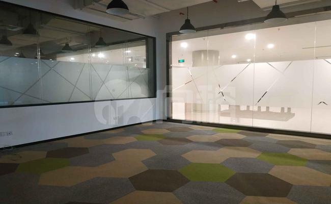 汇博中心 66m²办公室 4.6元/m²/天 简单装修