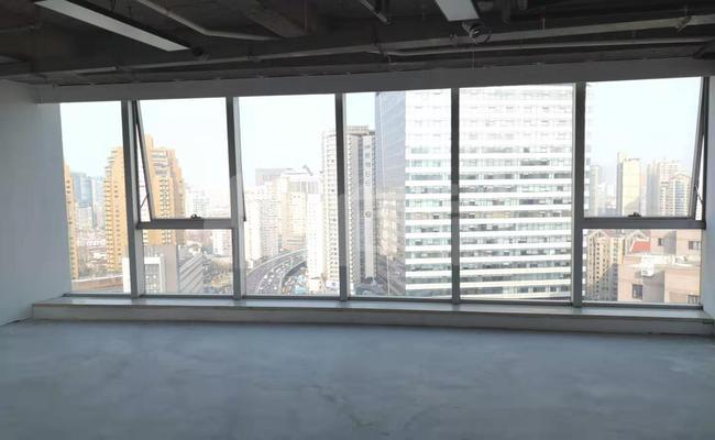 首信银都大厦 250m²办公室 4.7元/m²/天 简单装修