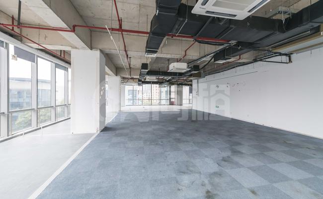 中暨大厦 240m²办公室 2.5元/m²/天 中等装修