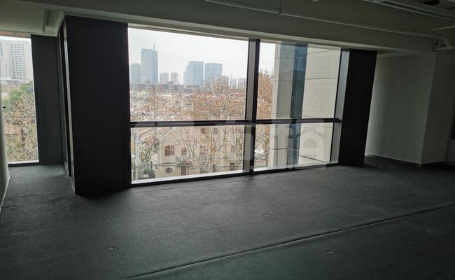 SOHO复兴广场写字楼 162m²办公室 6.3元/m²/天 精品装修