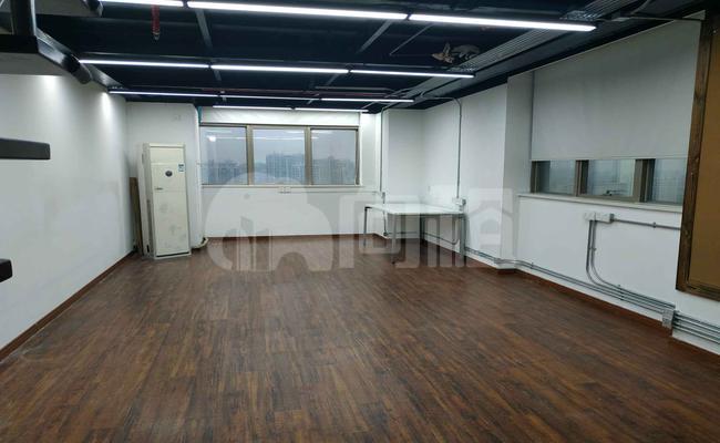 金赢108创意广场写字楼 71m²办公室 4.5元/m²/天 中等装修