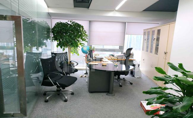 海泰国际大厦 245m²办公室 3.8元/m²/天 中等装修